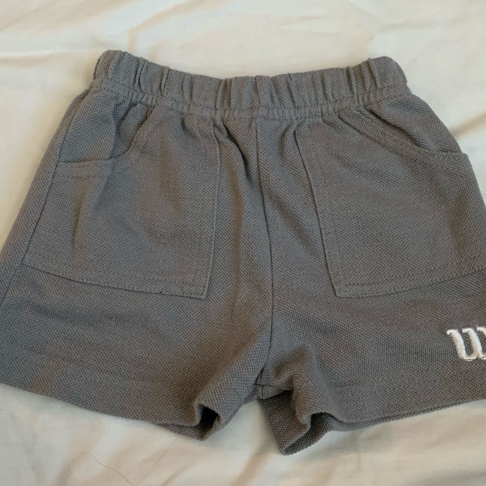 Carter’s boy 6 month shorts